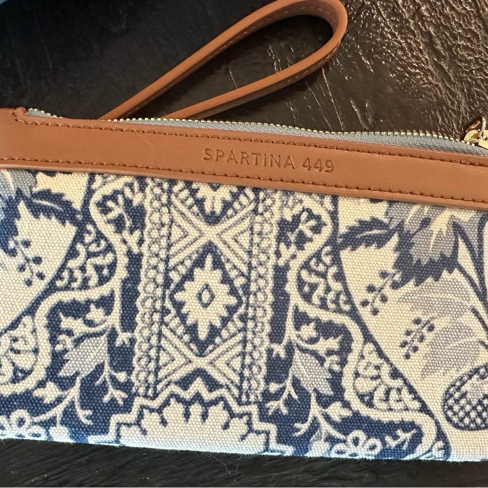 Spartina 449 Navy and Cream Patterned Wristlet